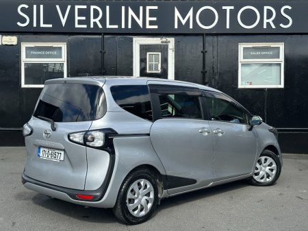 2017 Toyota Sienta - photo 5