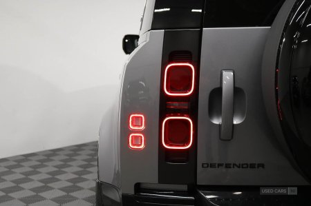 2022 Land Rover Defender - photo 11