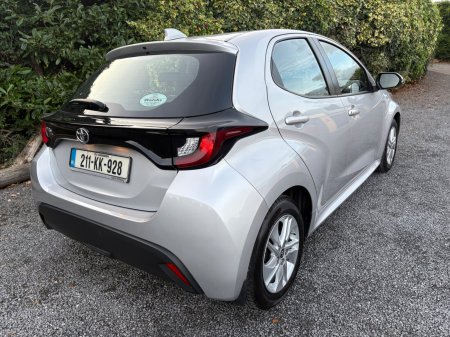 2021 Toyota Yaris - photo 3