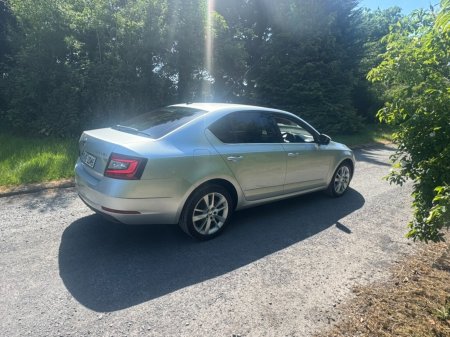 2018 Skoda Octavia - photo 2