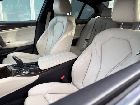 2017 BMW 5-Series - photo 19