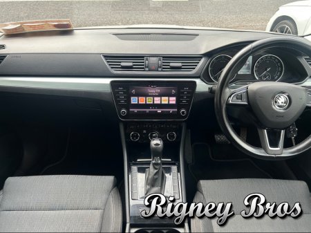 2019 Skoda Superb - photo 12