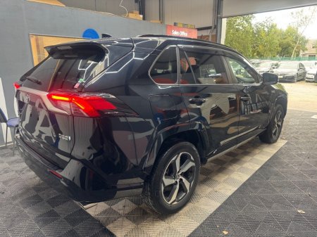2021 Toyota RAV4 - photo 3