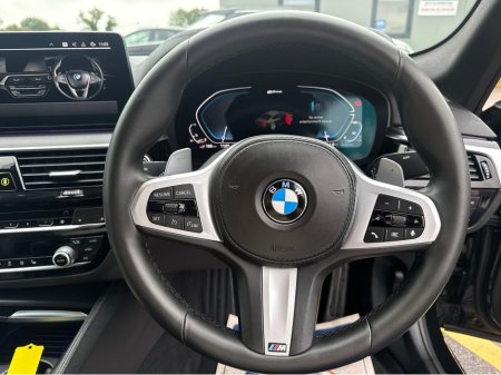 2021 BMW 5-Series - photo 17