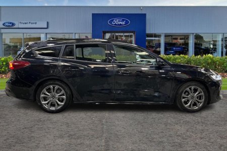 2023 Ford Focus - photo 3