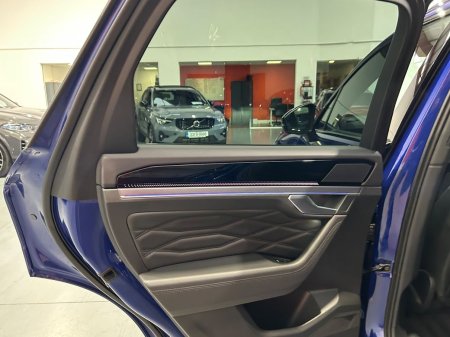2025 Volkswagen Touareg - photo 23