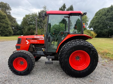 2003 Kubota M5700 - photo 12