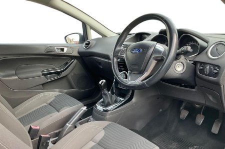 2014 Ford Fiesta - photo 9