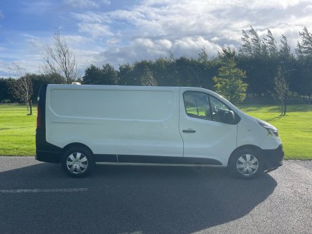 2020 Renault Trafic - photo 3