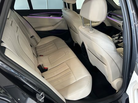 2024 BMW 5-Series - photo 21