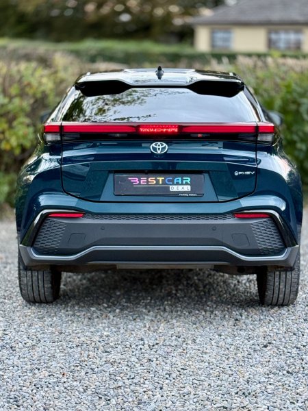 2025 Toyota C-HR - photo 8