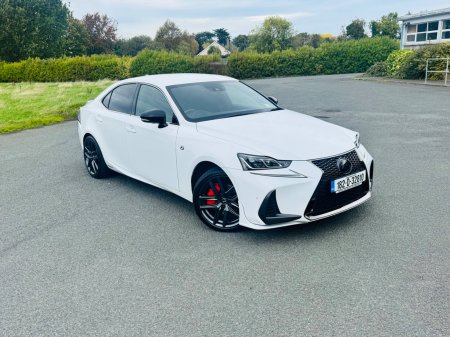 2018 Lexus IS - photo 3