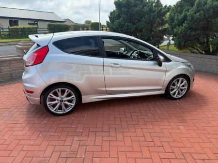 2015 Ford Fiesta - photo 11