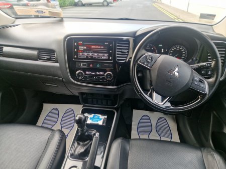 2017 Mitsubishi Outlander - photo 6