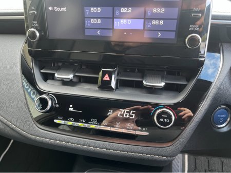 2020 Toyota Corolla - photo 17