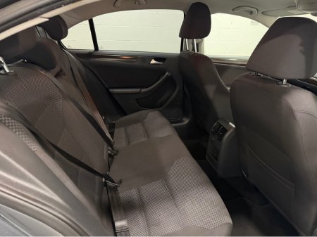 2016 Volkswagen Jetta - photo 28