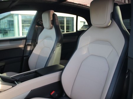 2026 Porsche Cayenne - photo 5