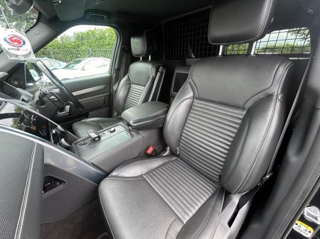 2022 Land Rover Discovery - photo 12