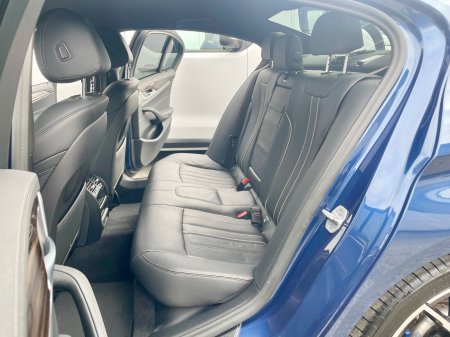 2023 BMW 5-Series - photo 23