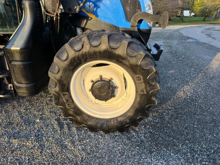 2013 New Holland T6.120 - photo 4