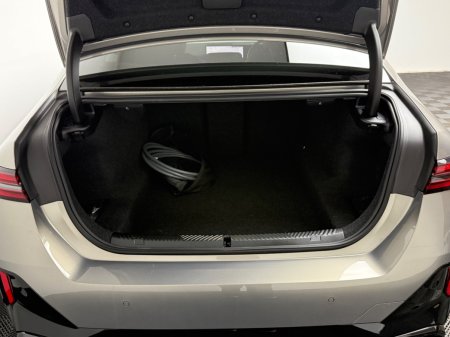 2025 BMW 5-Series - photo 16