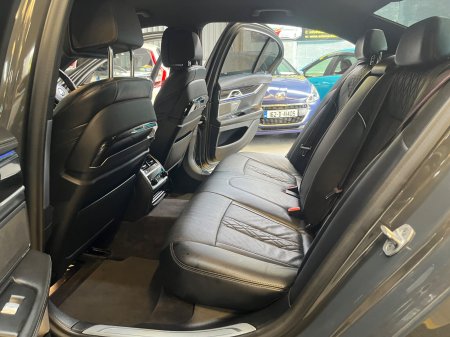 2021 BMW 7-Series - photo 12