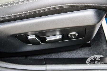2025 BMW 5-Series - photo 19