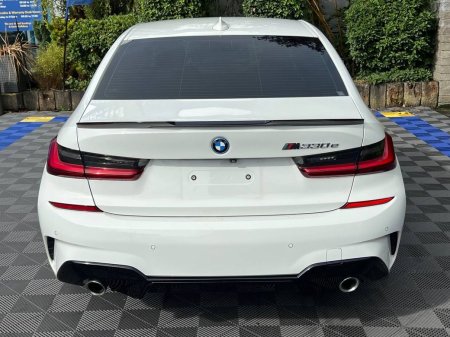 2022 BMW 3-Series - photo 17