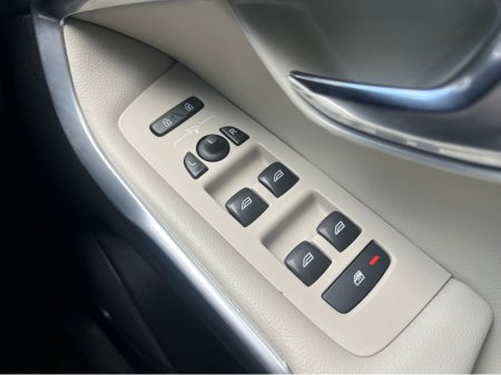 2017 Volvo V40 - photo 17