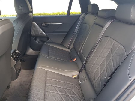2026 BMW 5-Series - photo 20