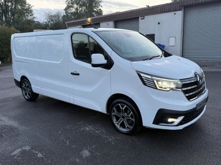 2023 Renault Trafic - photo 2