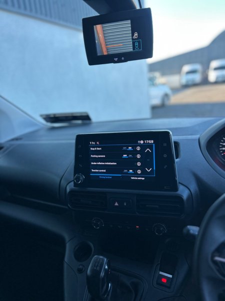 2020 Peugeot Partner - photo 12