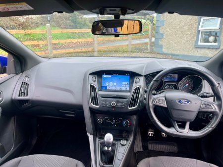 2018 Ford Focus - photo 11