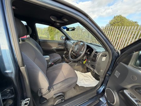 2010 Isuzu D-Max - photo 10