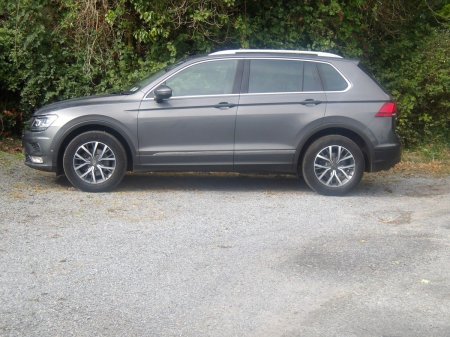2017 Volkswagen Tiguan 2.0 TDI  BMT Comfortline SAT/NAV ** WINTER-PACK **