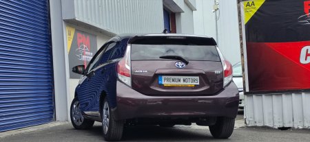 2015 Toyota Aqua - photo 4