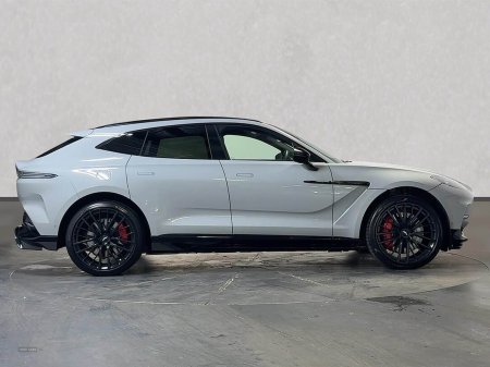 2024 Aston Martin DBX - photo 3