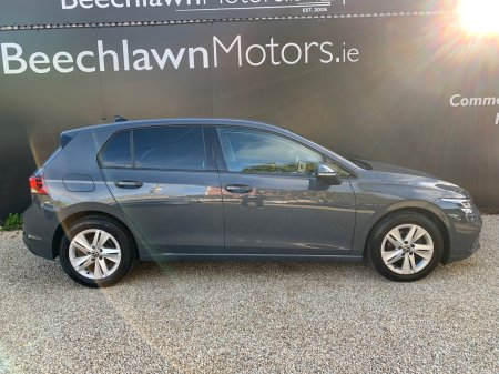 2023 Volkswagen Golf - photo 2