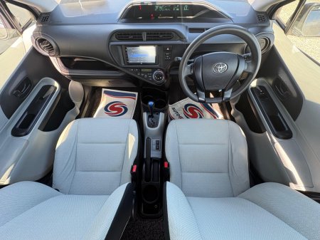2013 Toyota Aqua - photo 4