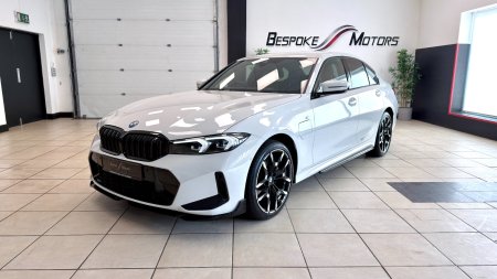 2025 BMW 3-Series - photo 21