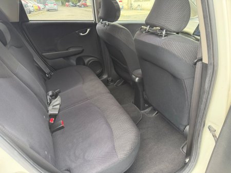 2012 Honda Fit - photo 16