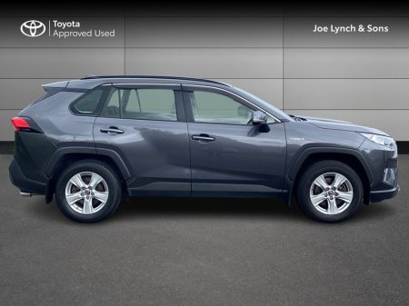 2019 Toyota RAV4 - photo 3