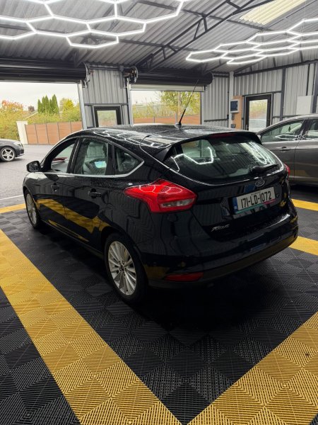 2017 Ford Focus - photo 6