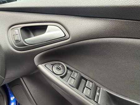 2018 Ford Focus - photo 12