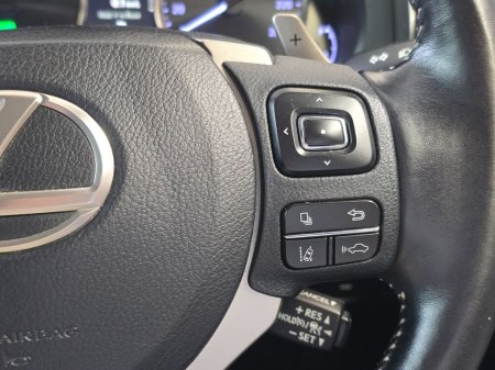 2019 Lexus IS - photo 21