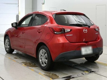 2016 Mazda Demio - photo 2