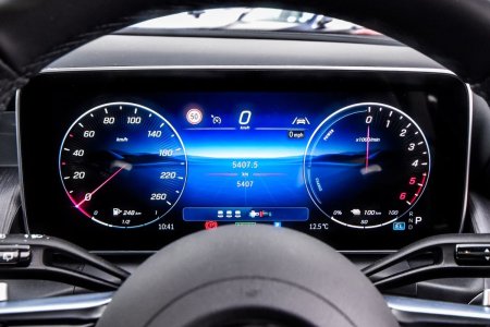 2025 Mercedes-Benz GLC - photo 16