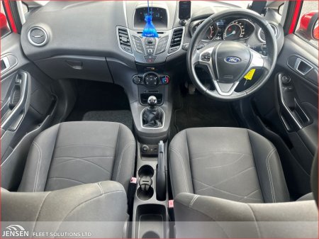 2014 Ford Fiesta - photo 2