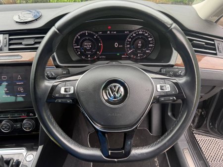 2019 Volkswagen Passat - photo 4