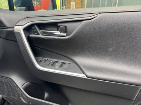 2025 Toyota RAV4 - photo 17